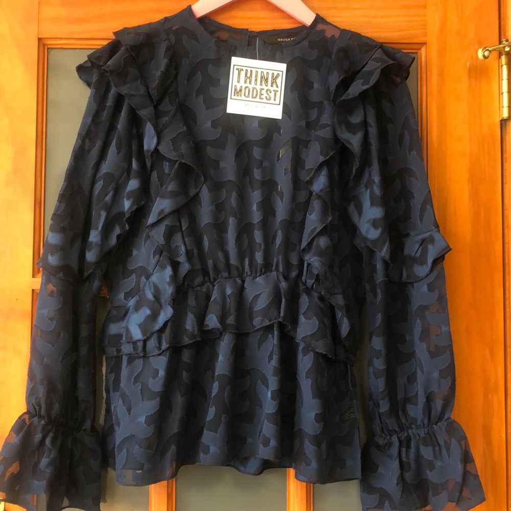 Floral textured ruffled top